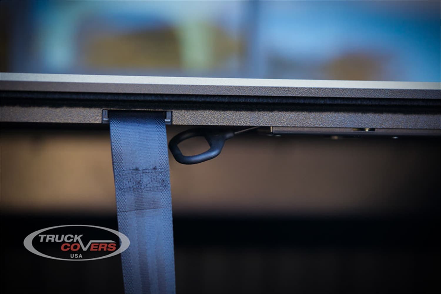 Truck Covers USA - CR201 - Tonneau Cover image 3