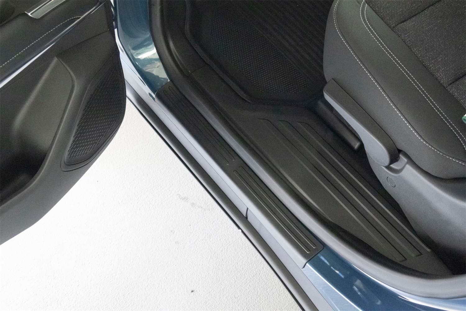 Weathertech - ST077K1 image 1